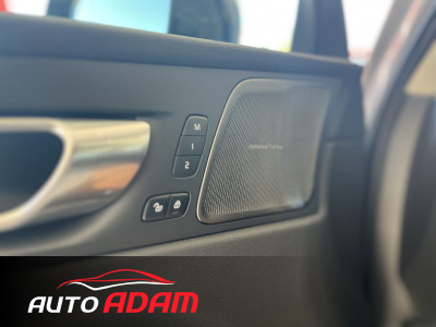 Volvo XC60 T6 186kW AWD Geartronic Plus Dark RECHARGE (Záruka do 11.4.2026)