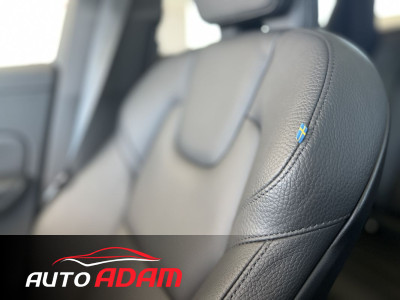 Volvo XC60 T6 186kW AWD Geartronic Plus Dark RECHARGE (Záruka do 11.4.2026)